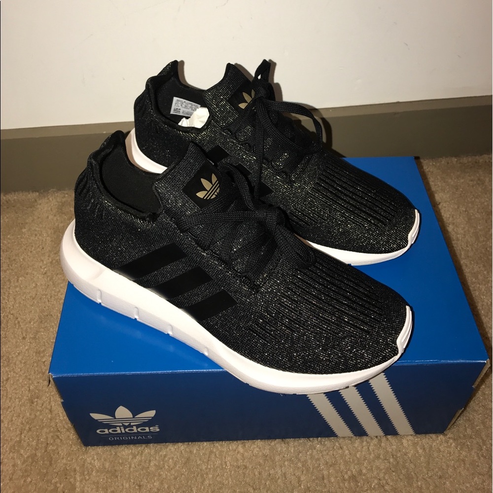 Swift Run Black Adidas